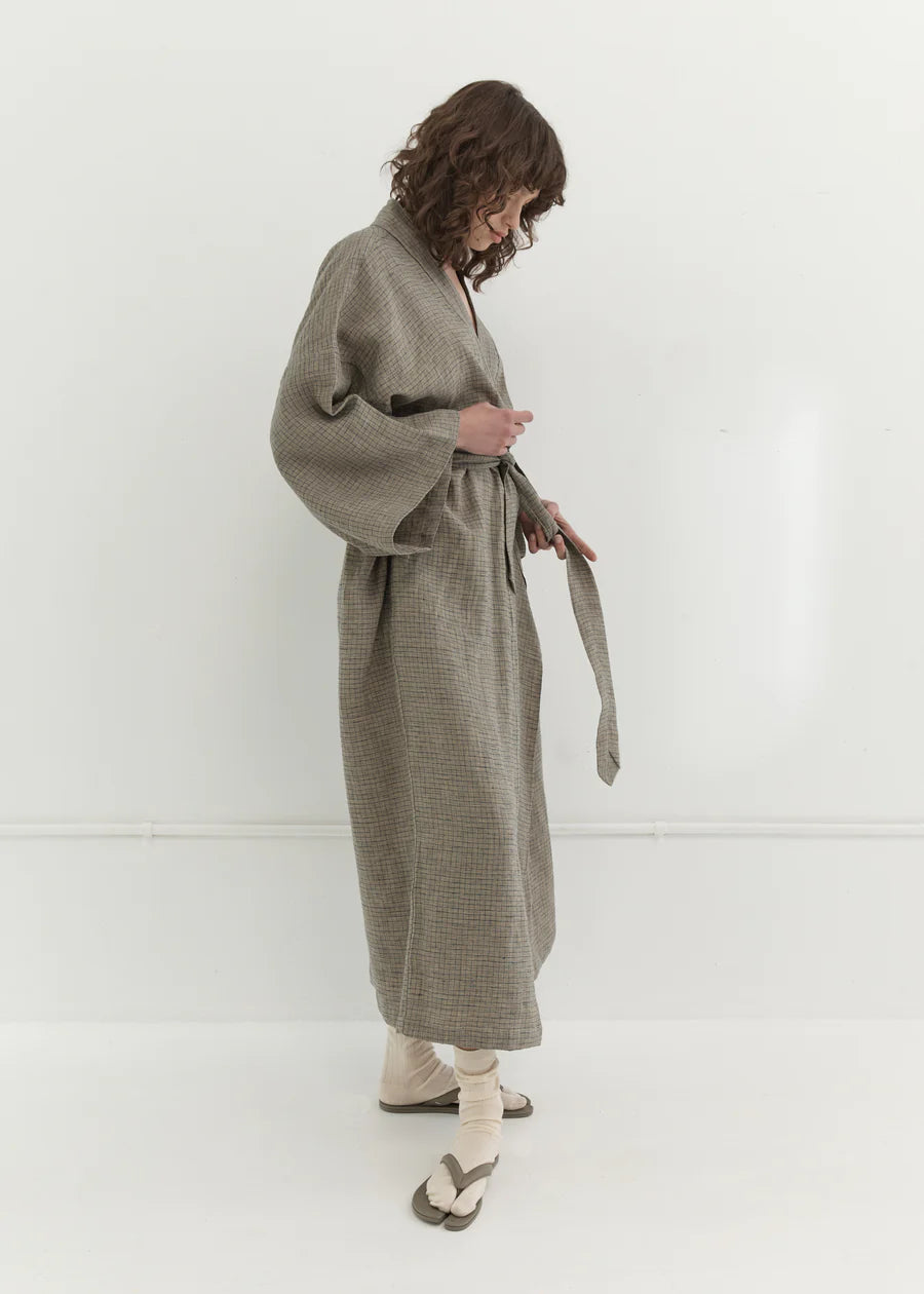 02 ROBE - LINEN CHECK